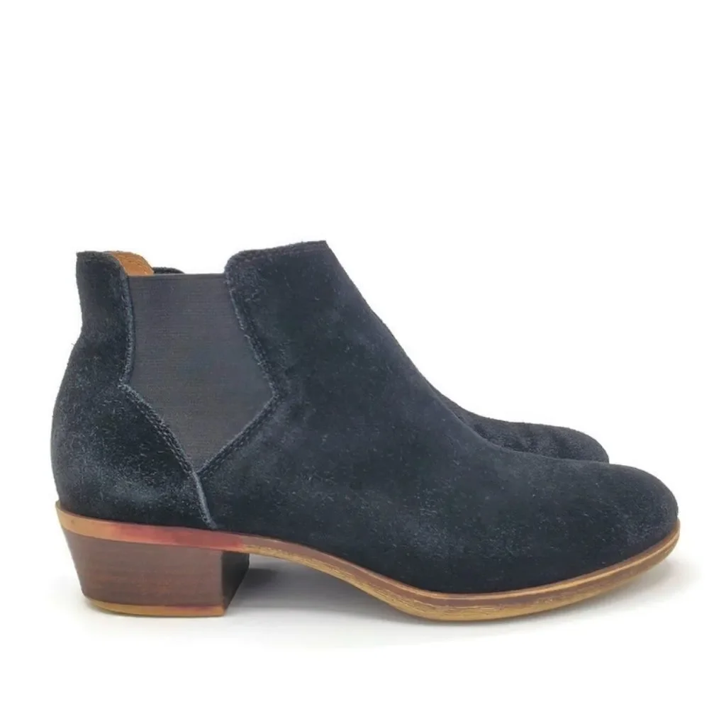 Lucky Brand Bellamy Black Suede Pull-On Almond-Toe Low Block Heel Ankle Boots